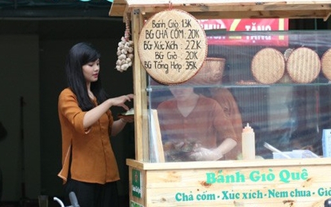 Gặp lại hot girl bán bánh giò có thu nhập tiền triệu/ngày